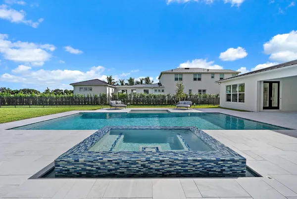 $5,299,000 | 20037 Southeast Bridgewater Drive, Jupiter, FL 33458