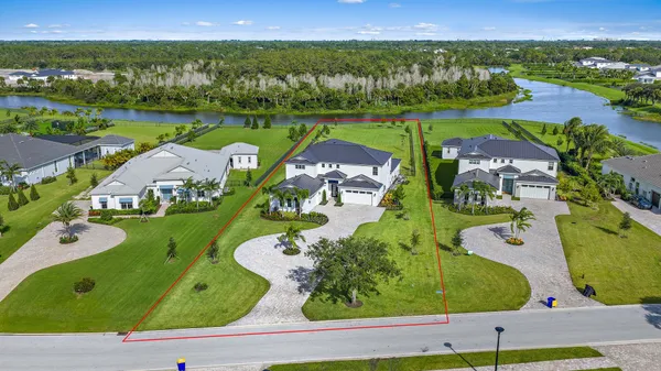 $5,299,000 | 20037 Southeast Bridgewater Drive, Jupiter, FL 33458