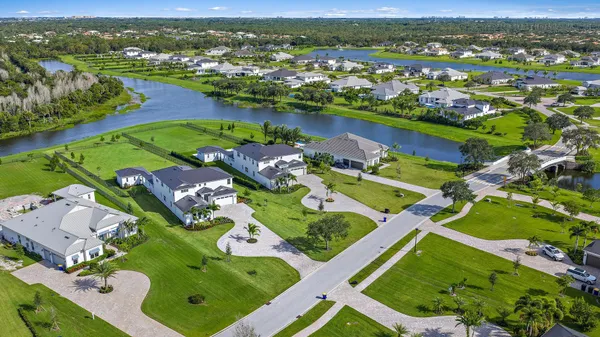 $5,299,000 | 20037 Southeast Bridgewater Drive, Jupiter, FL 33458
