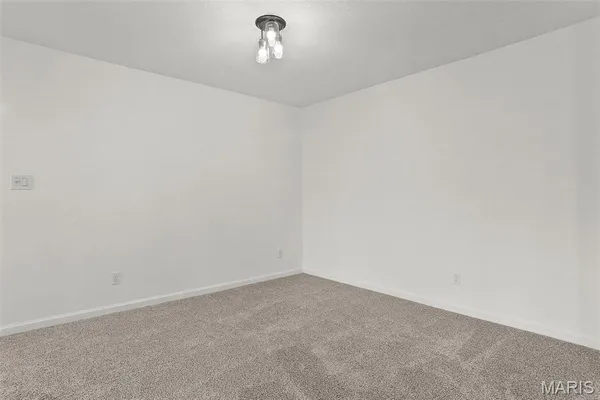 $139,000 | 11741 Casa Grande Drive, Unit G, St. Louis, MO 63146