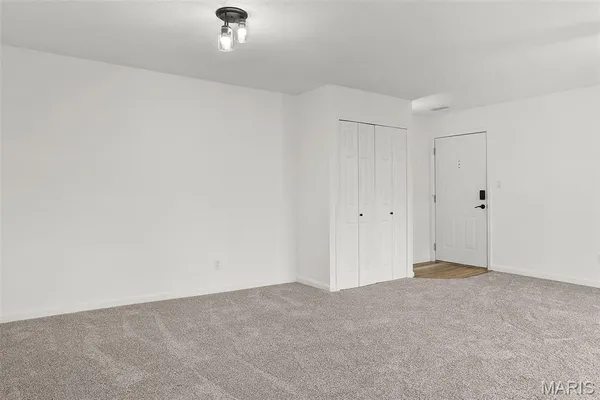 $139,000 | 11741 Casa Grande Drive, Unit G, St. Louis, MO 63146
