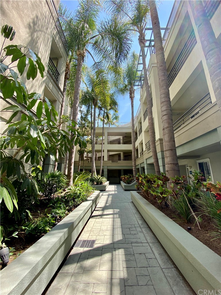 2233 Martin, Unit 108 Irvine, CA 92612 - Photo 25 of 30 Nearby common area