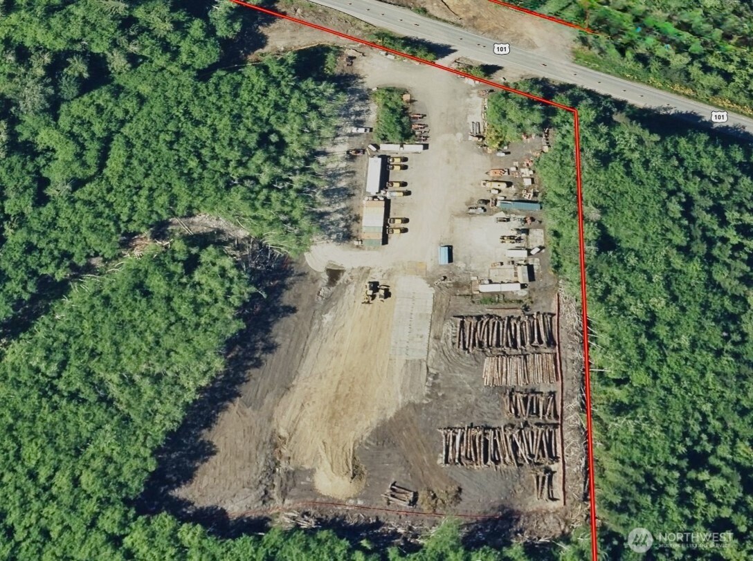 7507 Highway 101 Amanda Park, WA 98526 - Photo 10 of 30