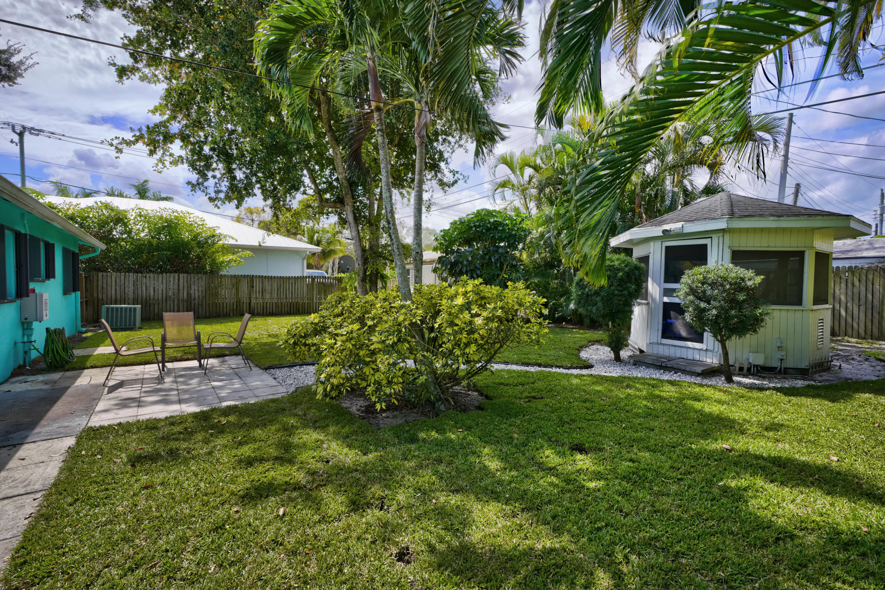 18525 Loxahatchee River Road Jupiter, FL 33458 - Photo 19 of 23 Backyard