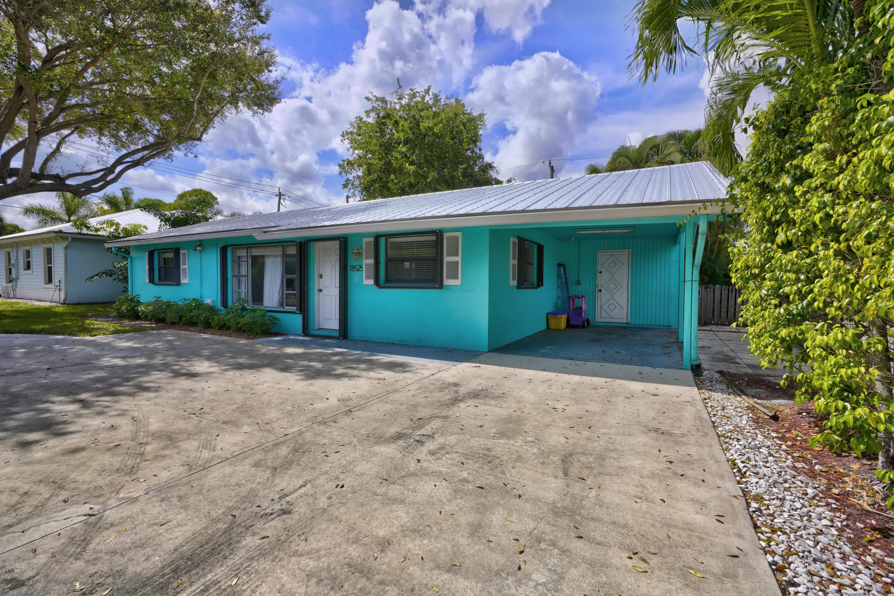 18525 Loxahatchee River Road Jupiter, FL 33458 - Photo 2 of 23 Front