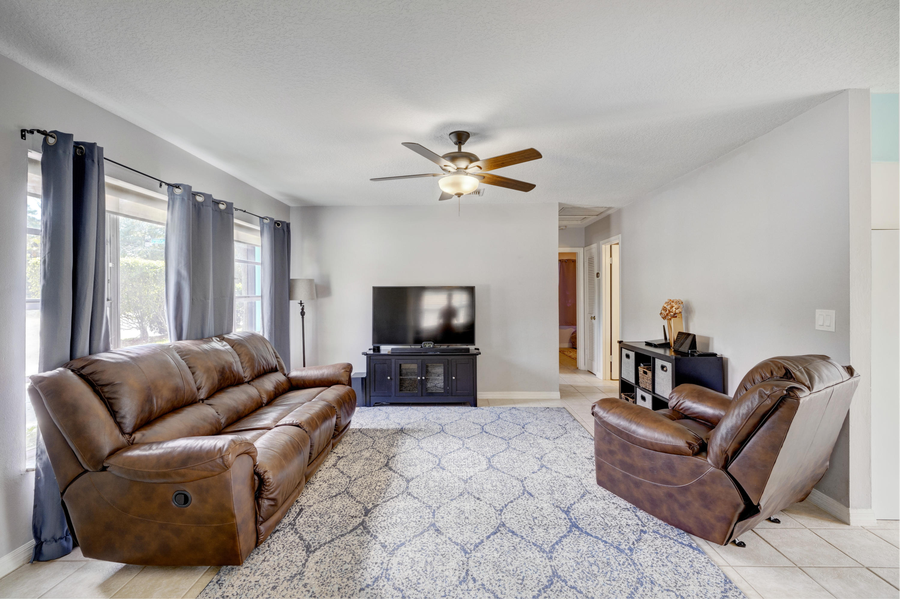 18525 Loxahatchee River Road Jupiter, FL 33458 - Photo 4 of 23 Living Area