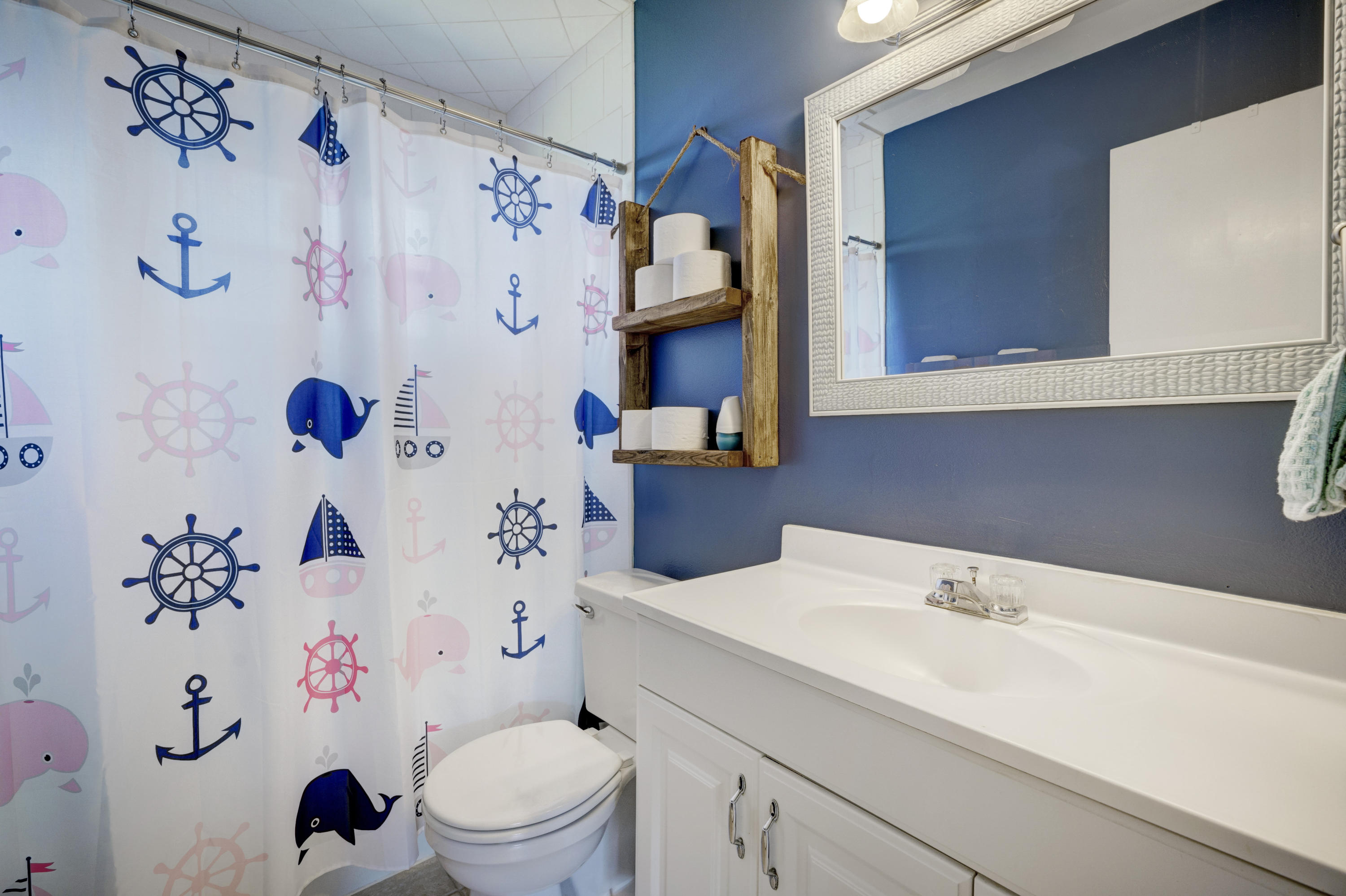 18525 Loxahatchee River Road Jupiter, FL 33458 - Photo 10 of 23 2nd Bathroom
