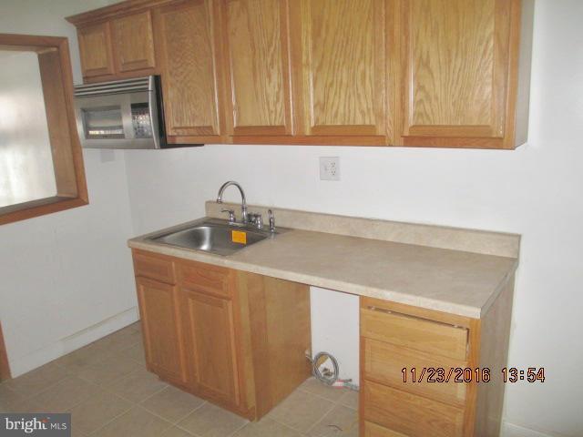 2227 Coralthorn Road Baltimore, MD 21220 - Photo 4 of 15 Kitchen