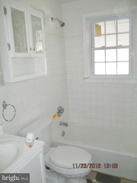 2227 Coralthorn Road Baltimore, MD 21220 - Photo 9 of 15 Bath