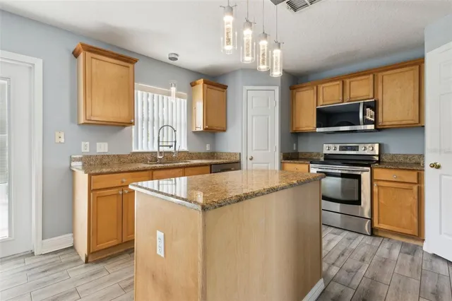 $369,999 | 905 Cascade Falls Lane, Deland, FL 32720