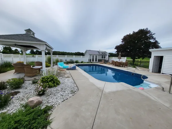 $475,000 | 2087 Croswell Avenue, Fremont, MI 49412