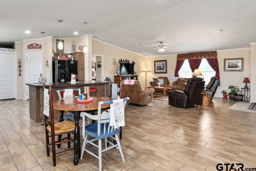12350 County Road 2911 Eustace, TX 75124 - Photo 25 of 43 a dining room with furniture and window