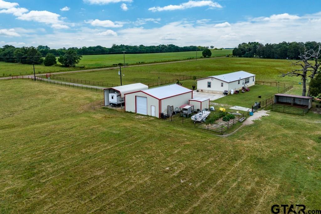 12350 County Road 2911 Eustace, TX 75124 - Photo 38 of 43 a view of a golf course with chairs