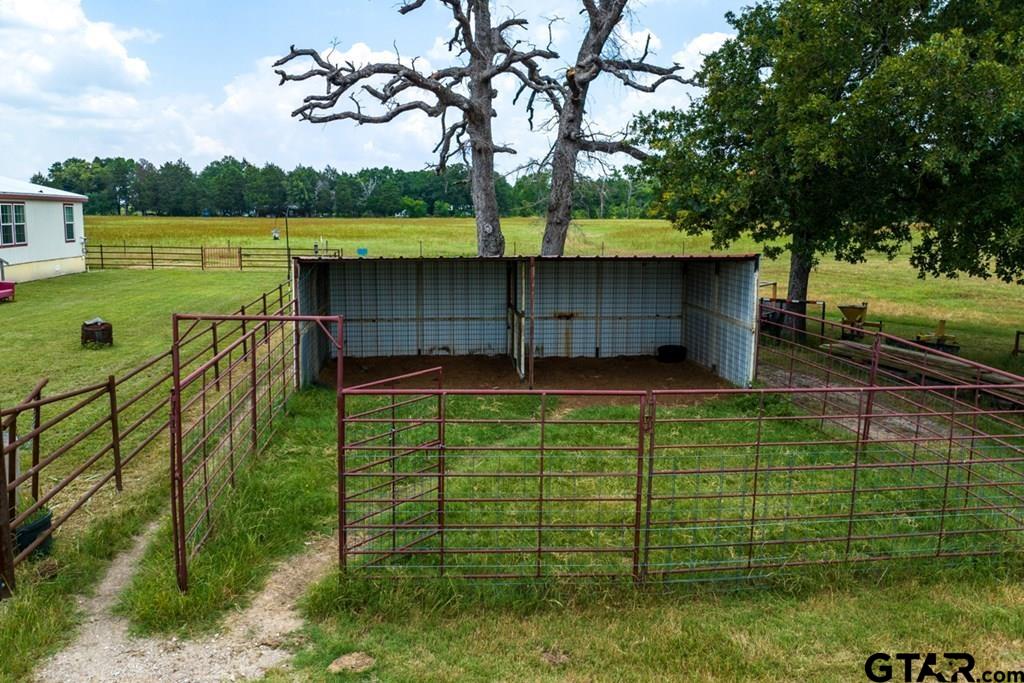 12350 County Road 2911 Eustace, TX 75124 - Photo 43 of 43 a view of a backyard