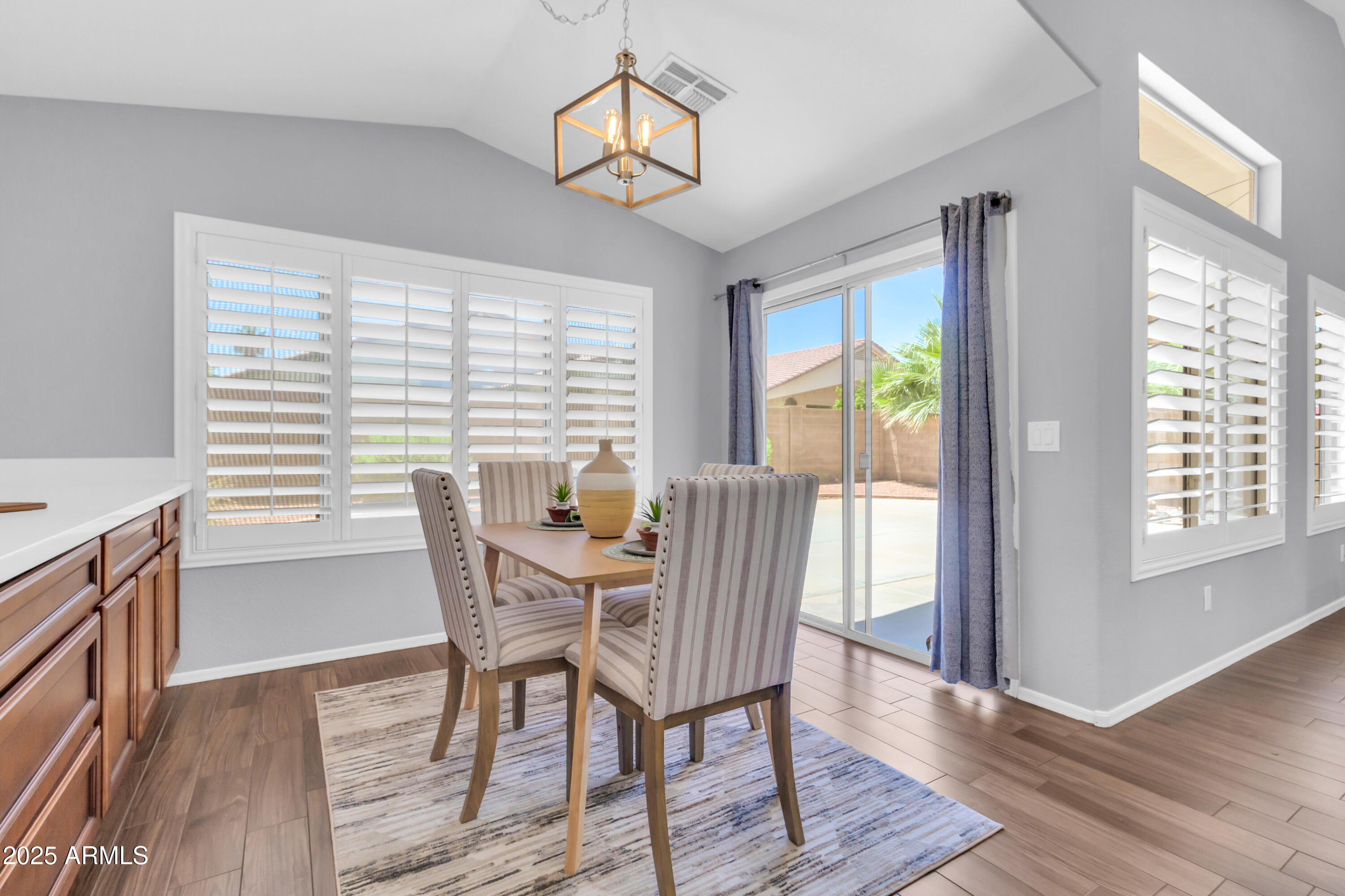 1071 East Windsor Drive Gilbert, AZ 85296 - Photo 10 of 36 1071 E Windsor Dr E-9