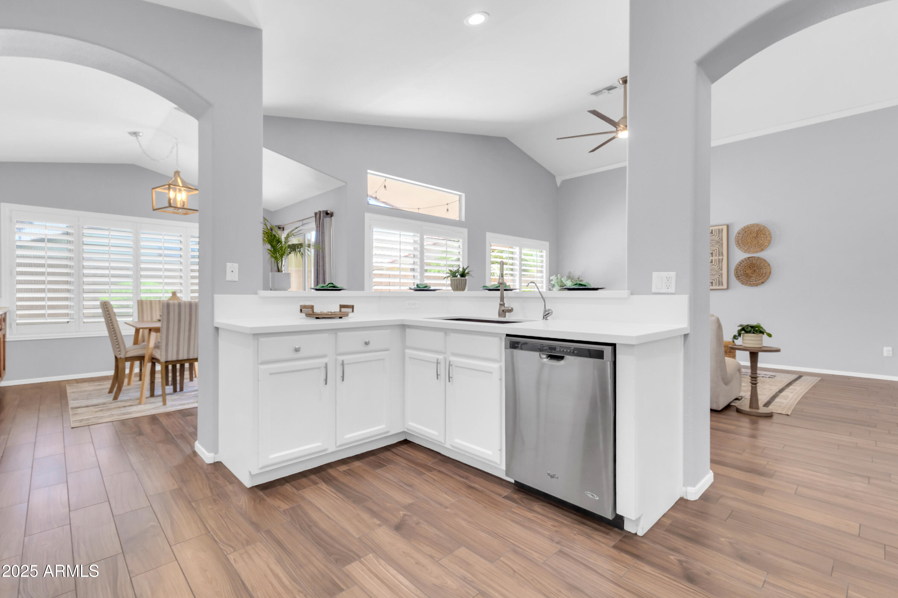 1071 East Windsor Drive Gilbert, AZ 85296 - Photo 11 of 36 1071 E Windsor Dr E-13