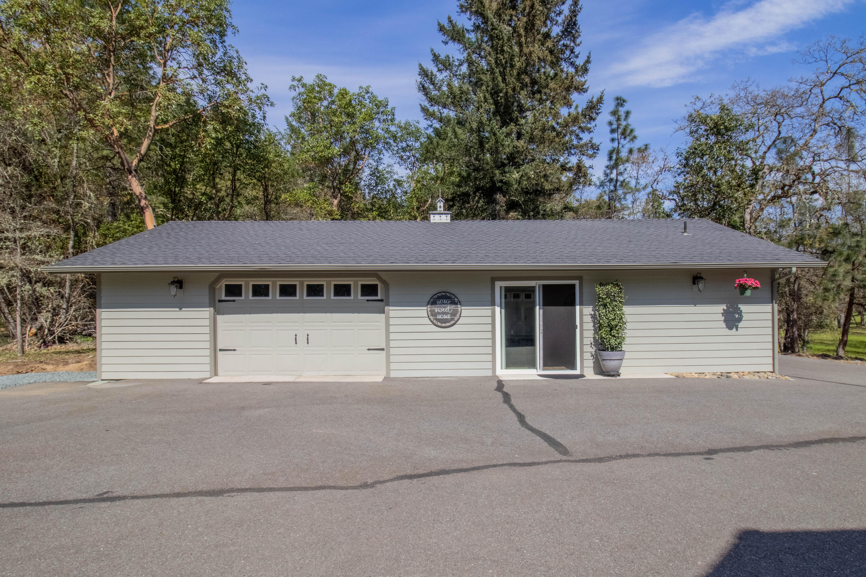 185 Starflower Way Merlin, OR 97532 - Photo 33 of 62