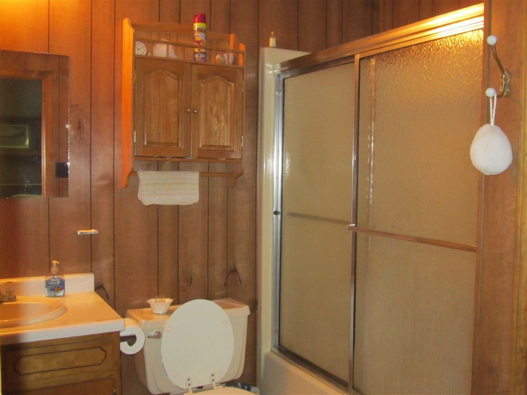 219 Collins Road Lavonia, GA 30553 - Photo 12 of 20 Gallery Image 12