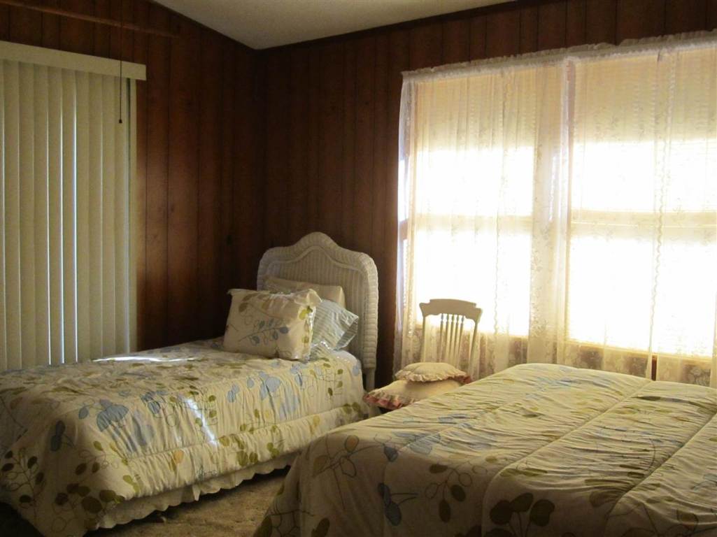 219 Collins Road Lavonia, GA 30553 - Photo 6 of 20 Gallery Image 6