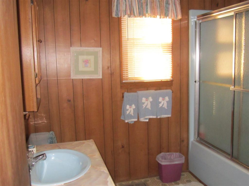 219 Collins Road Lavonia, GA 30553 - Photo 8 of 20 Gallery Image 8