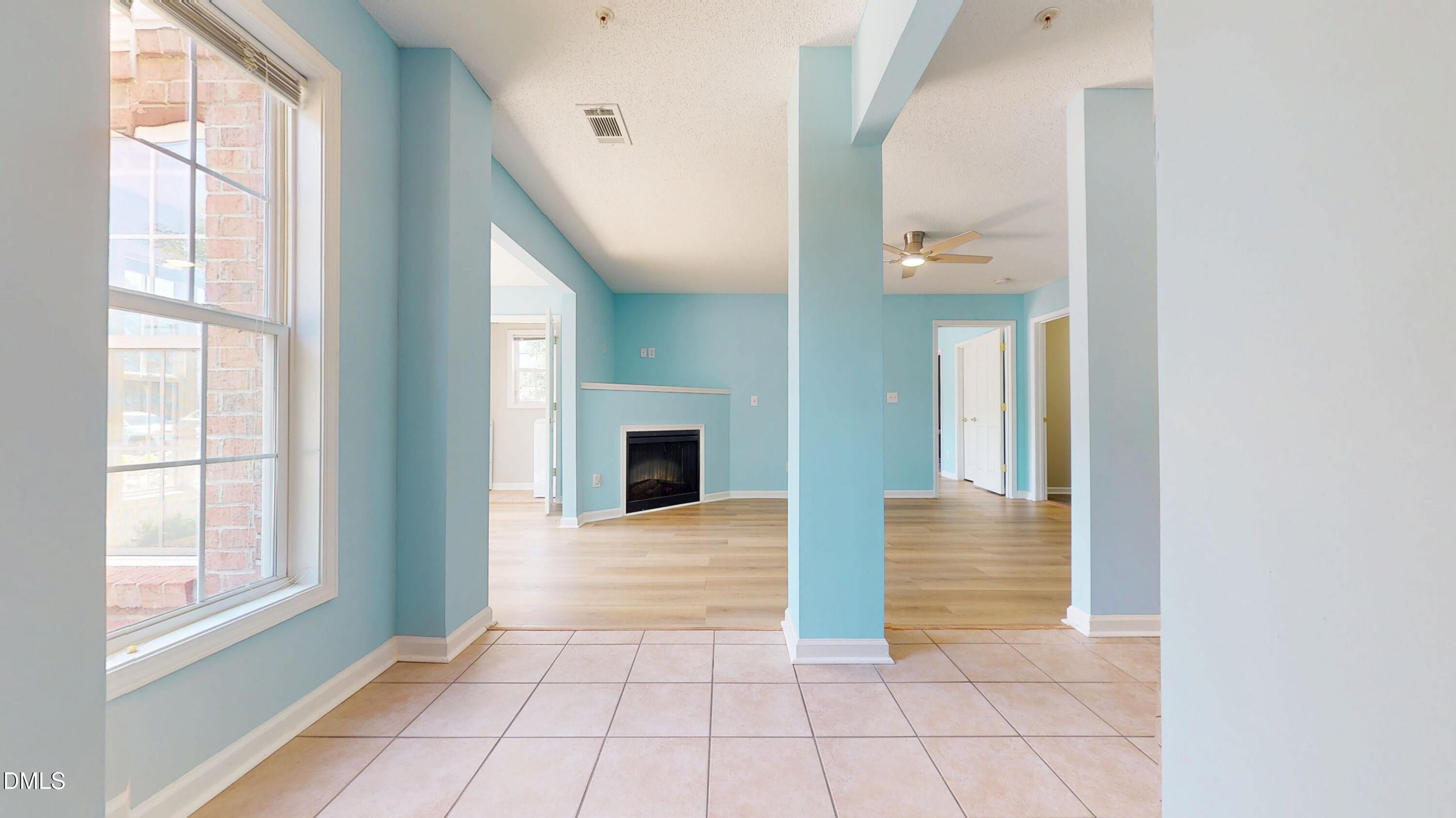 2501 Huntscroft Lane, Unit 100 Raleigh, NC 27617 - Photo 4 of 39