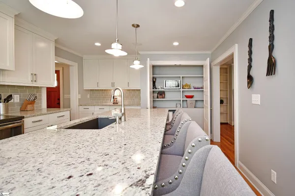 $3,200 | 108 Hillcrest Circle, Greenville, SC 29609