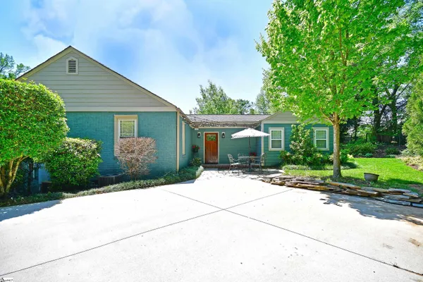 $3,200 | 108 Hillcrest Circle, Greenville, SC 29609