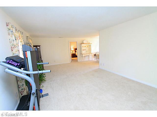 1610 Bright Leaf Road Pfafftown, NC 27040 - Photo 3 of 16 Living Room.