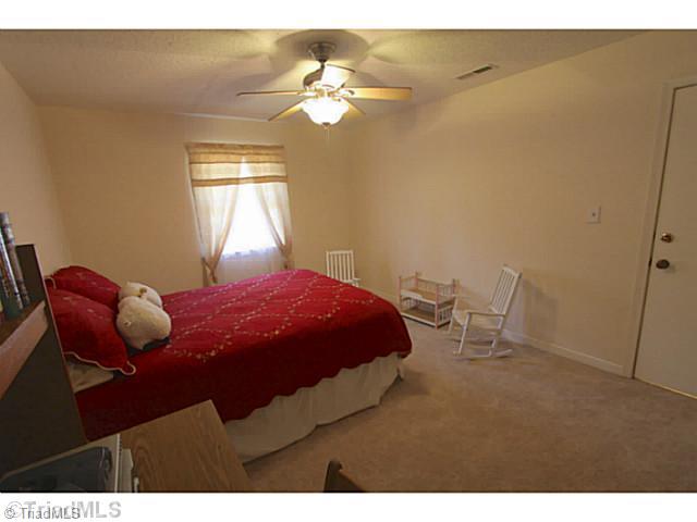 1610 Bright Leaf Road Pfafftown, NC 27040 - Photo 9 of 16 3rd Bedroom.