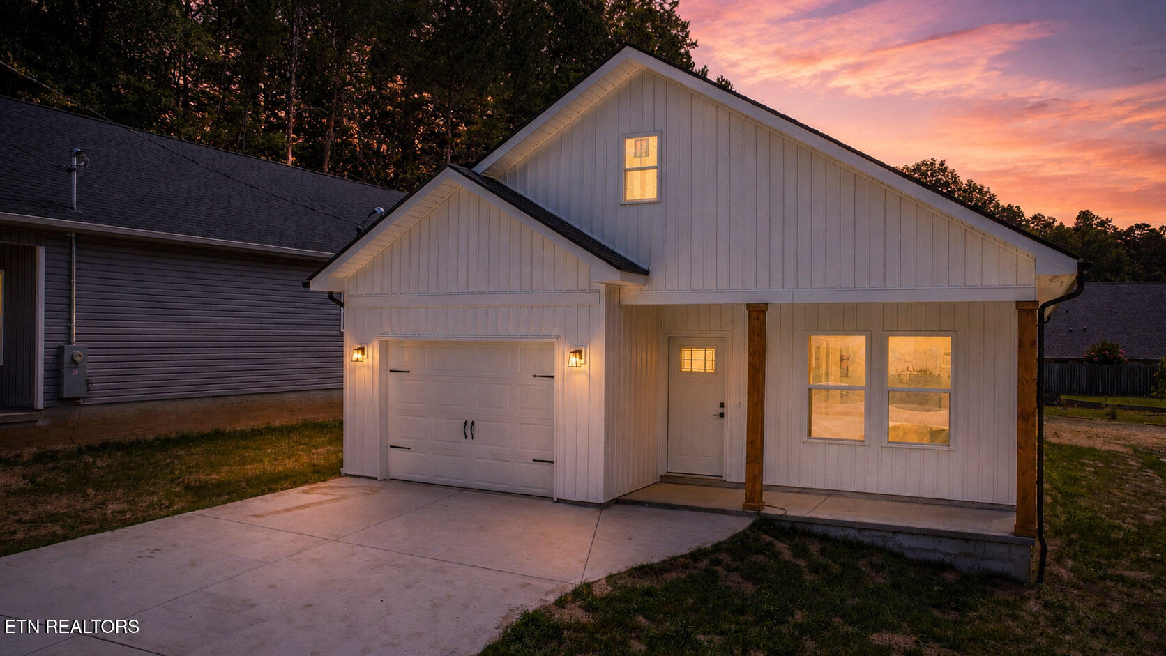 2004 Woods-Smith Road Knoxville, TN 37921 - Photo 2 of 45 twilight