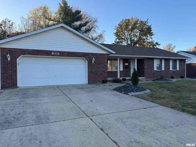 $219,000 | 602 Osage Drive, Centralia, IL 62801