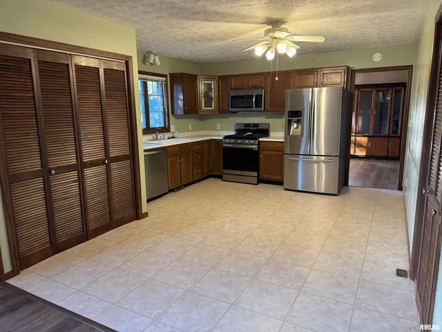 $219,000 | 602 Osage Drive, Centralia, IL 62801