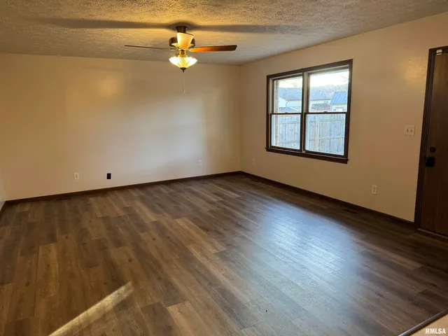 $219,000 | 602 Osage Drive, Centralia, IL 62801