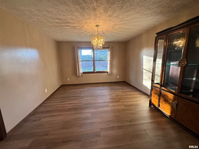 $219,000 | 602 Osage Drive, Centralia, IL 62801