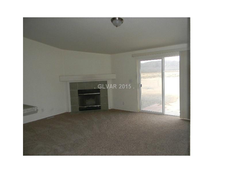 4980 Retread Road Pahrump, NV 89048 - Photo 5 of 20 Family Room.