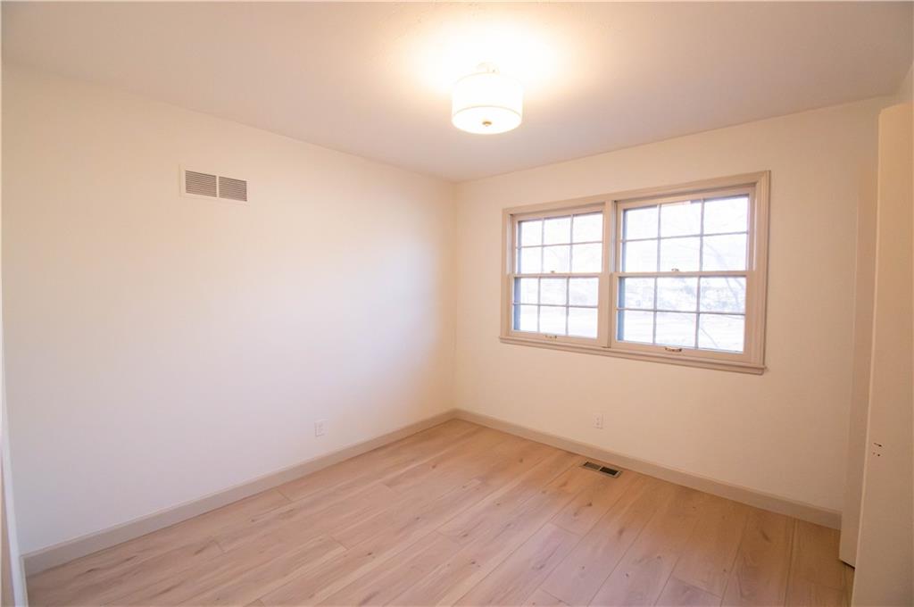 3415 Trail Road Lawrence, KS 66049 - Photo 9 of 21