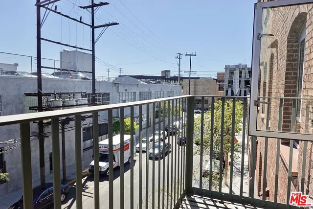 $3,300 | 527 Molino Street, Unit 307, Los Angeles, CA 90013