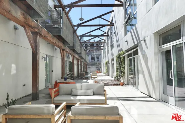 $3,300 | 527 Molino Street, Unit 307, Los Angeles, CA 90013