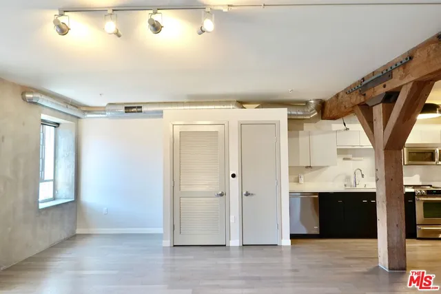 $3,300 | 527 Molino Street, Unit 307, Los Angeles, CA 90013