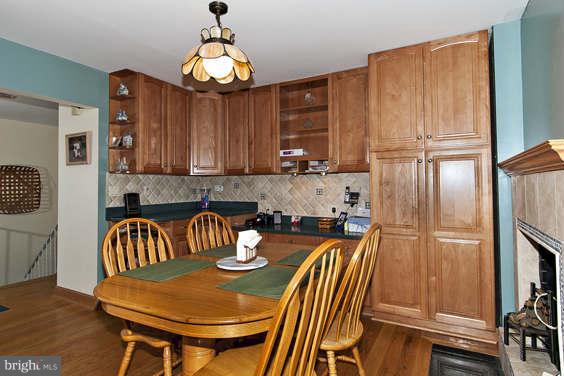 1 Thorburn Road Gaithersburg, MD 20878 - Photo 8 of 19 Kitchen