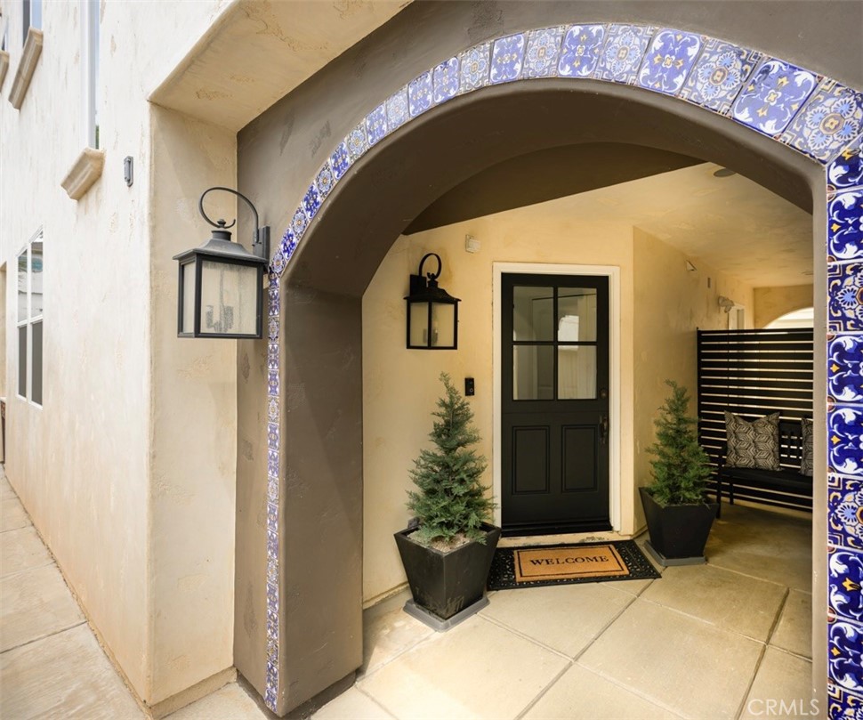 618 Iris Avenue, Unit B Corona del Mar, CA 92625 - Photo 20 of 20 a view of entryway