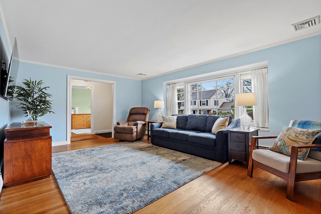 6 Shaw Road Belmont, MA 02478 - Photo 5 of 39