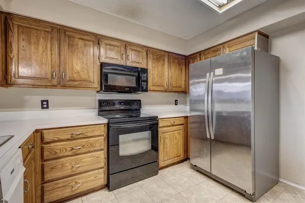 $1,775 | 1413 Palmnold Circle East, Fort Worth, TX 76120