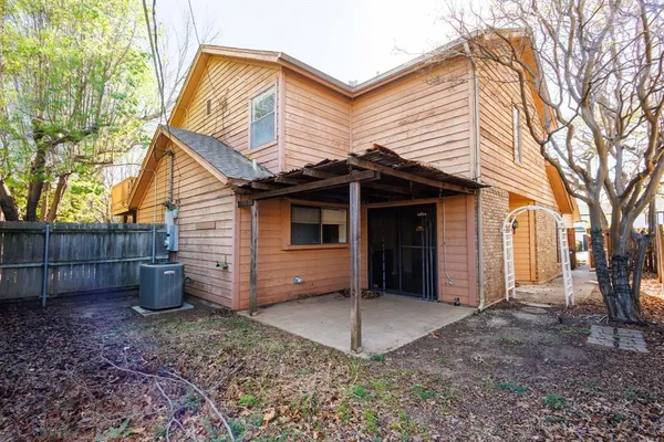 $1,775 | 1413 Palmnold Circle East, Fort Worth, TX 76120