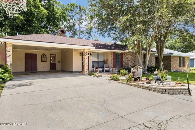 $218,000 | 314 Creswell Avenue, Scott, LA 70583