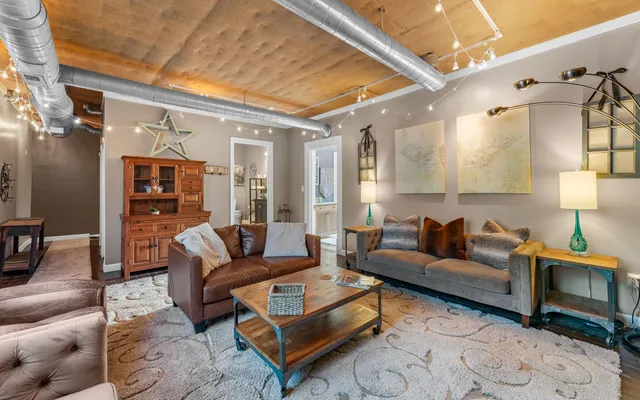 $2,100 | 3915 St Elmo Avenue, Chattanooga, TN 37409