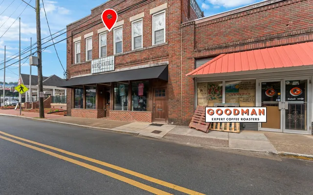 $2,100 | 3915 St Elmo Avenue, Chattanooga, TN 37409