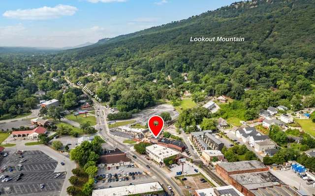 $2,100 | 3915 St Elmo Avenue, Chattanooga, TN 37409