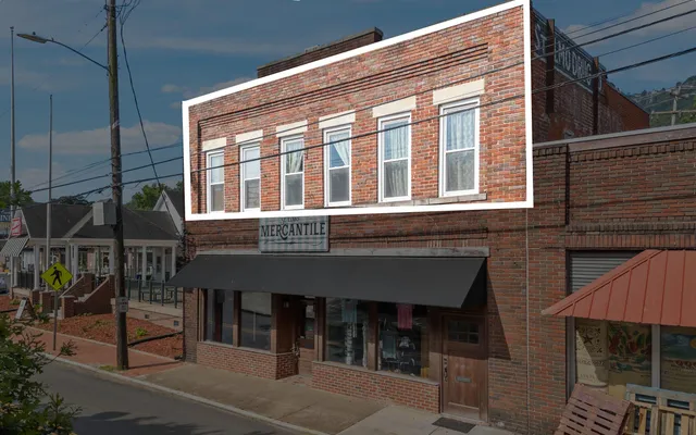 $2,100 | 3915 St Elmo Avenue, Chattanooga, TN 37409