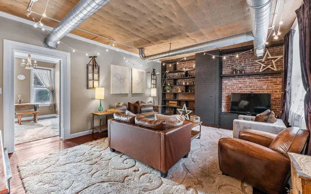 $2,100 | 3915 St Elmo Avenue, Chattanooga, TN 37409